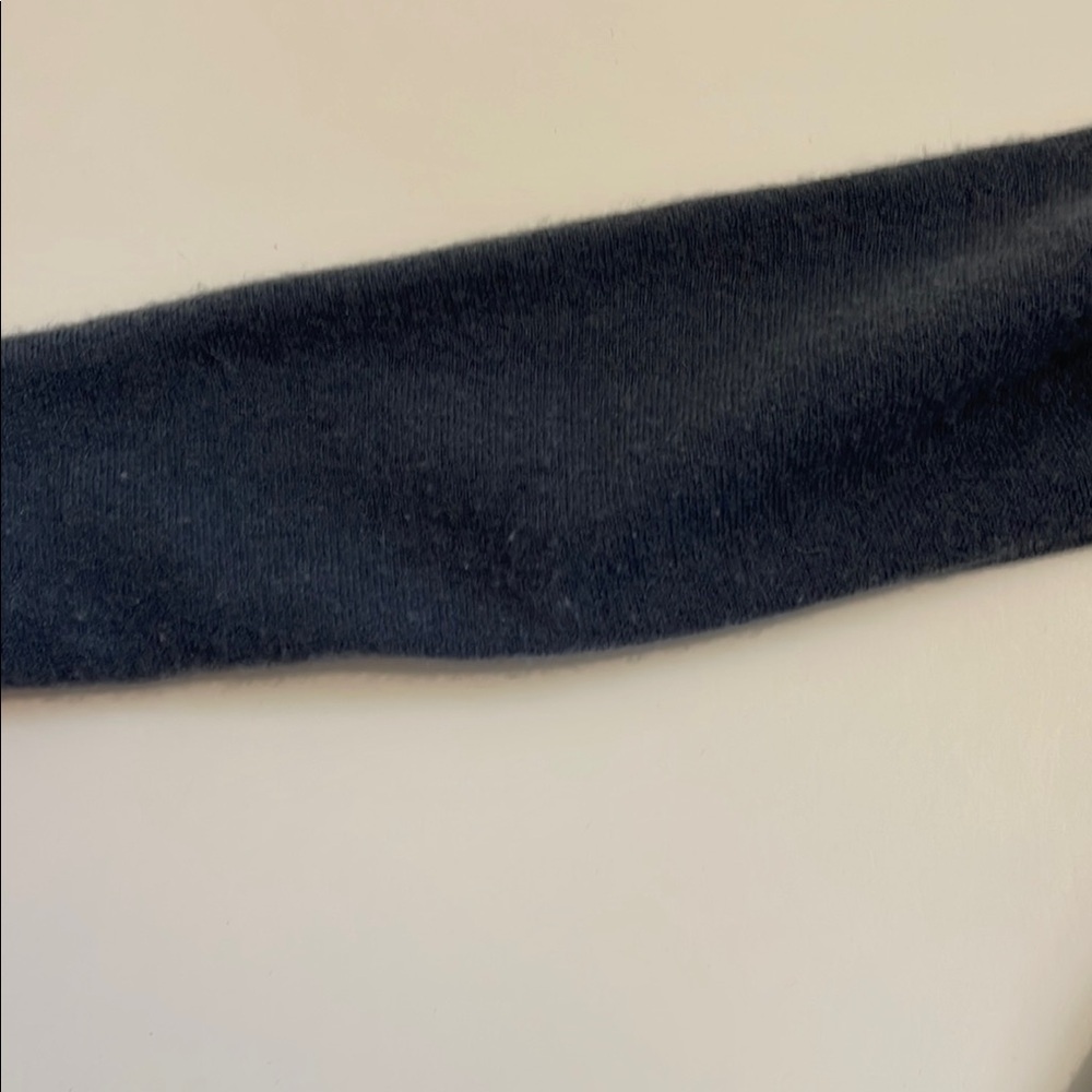 Vince 100% Cashmere Frayed Neck Sweater - Picture 10 of 10